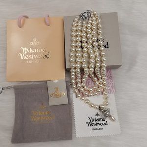 Brand new Vivienne Westwood Three Row Pearl Bas Relief Choker in Silver